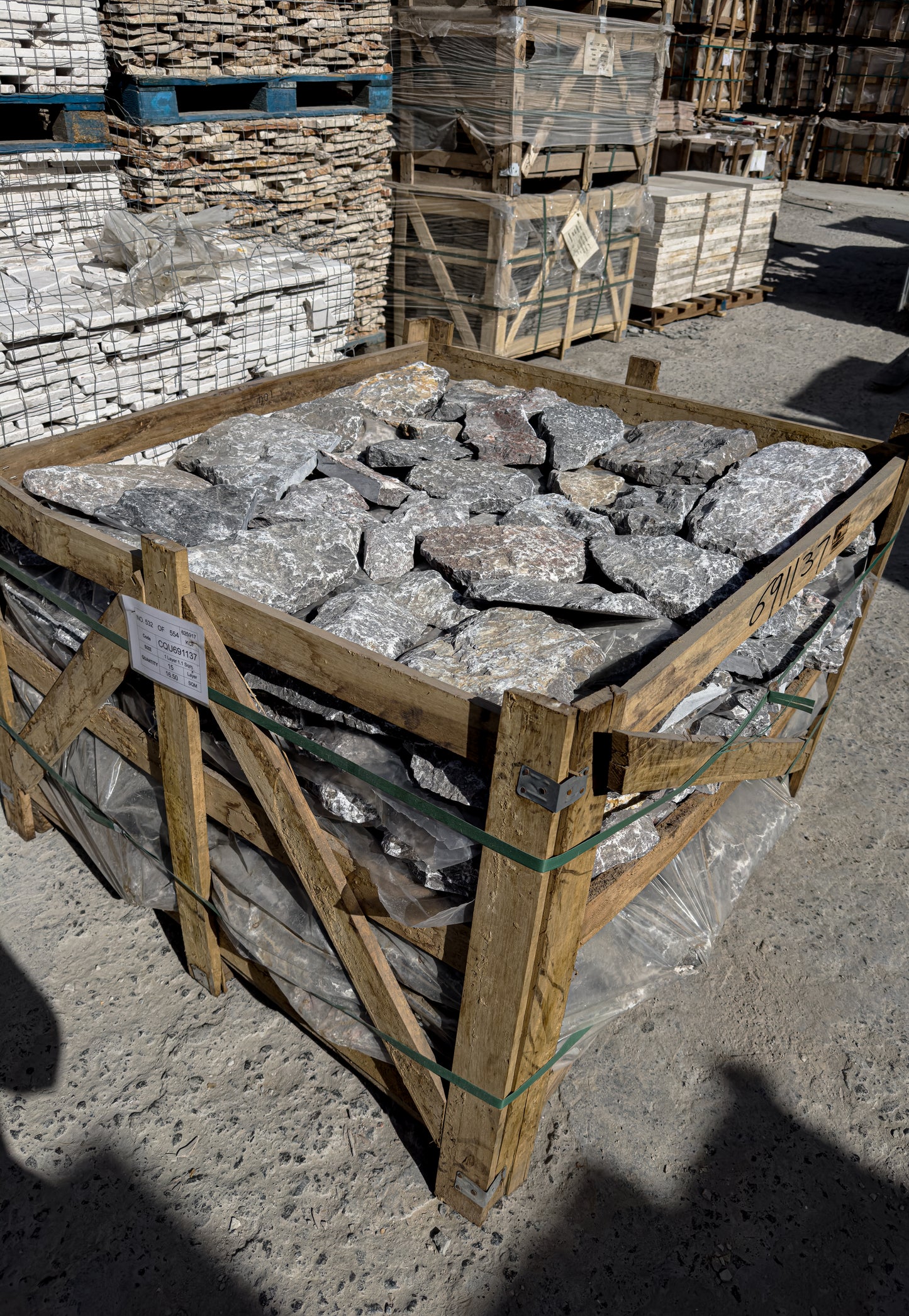 Opulent Flagstone Series Black Natural Surface Loose Random Piece Marble Wall Cladding
