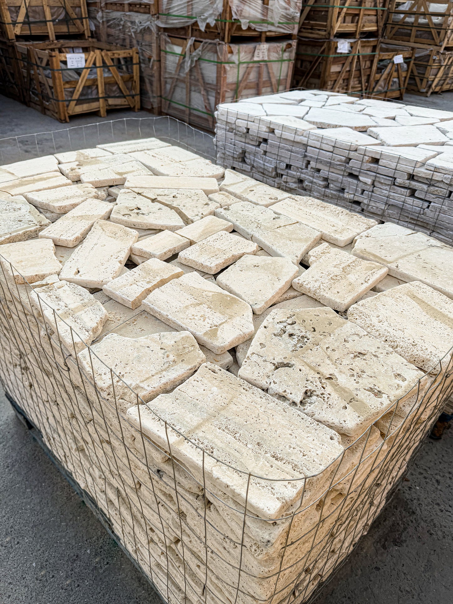 Opulent Flagstone Series Light Beige Travertine Loose Random Piece Flag Stone