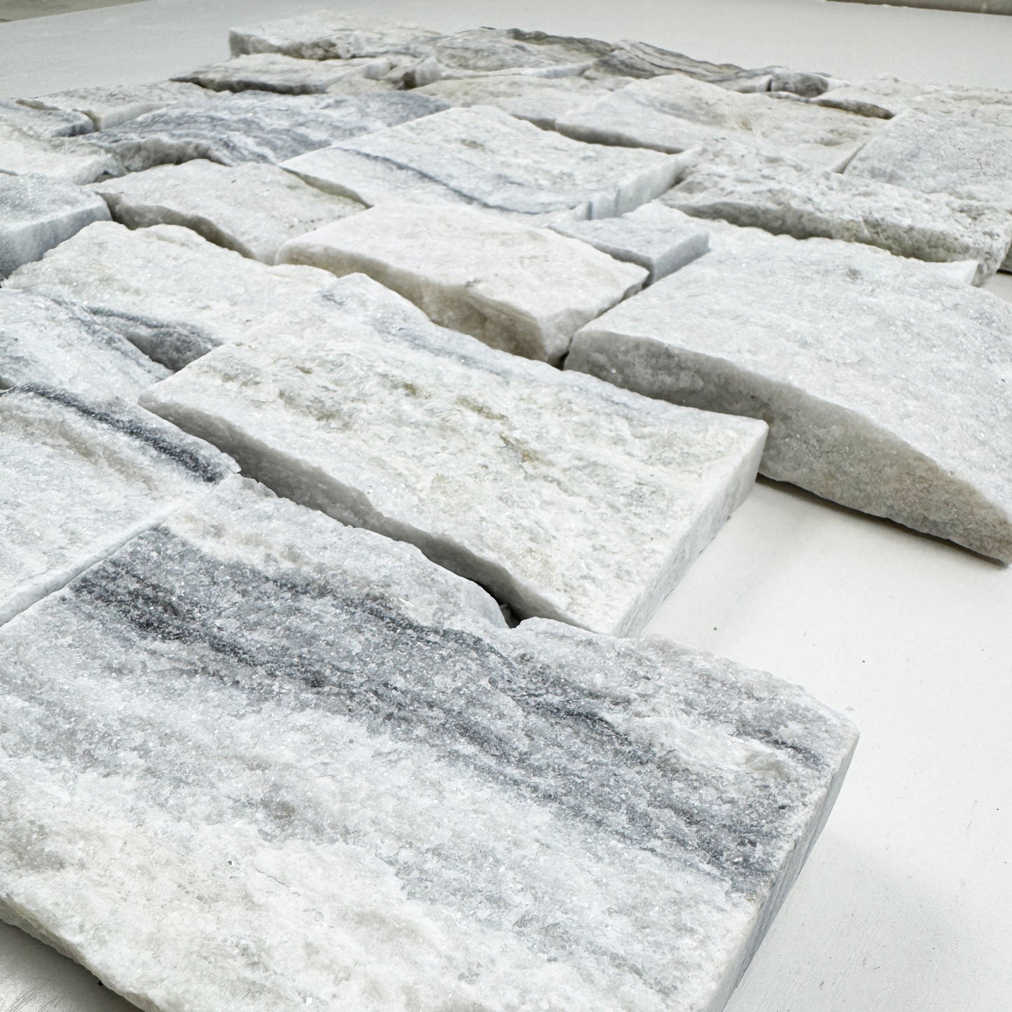 Timeless Nature Series Pearl White & Steel Grey & Anchor Grey Mixed Cement Bonding Quartz Wall Cladding