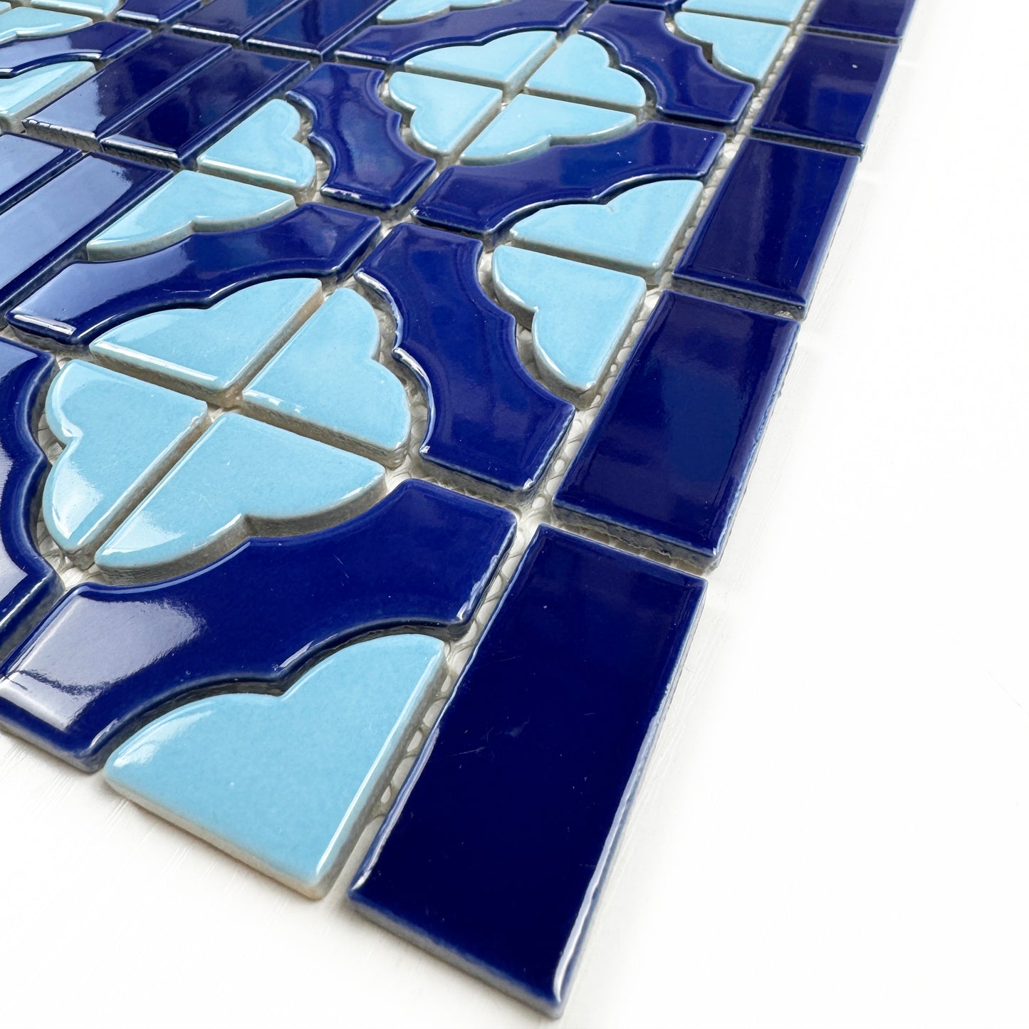 Fina Standard Pool Tile Series Cobalt Blue And Sky Blue Quatrefoil Pattern Porcelain Border