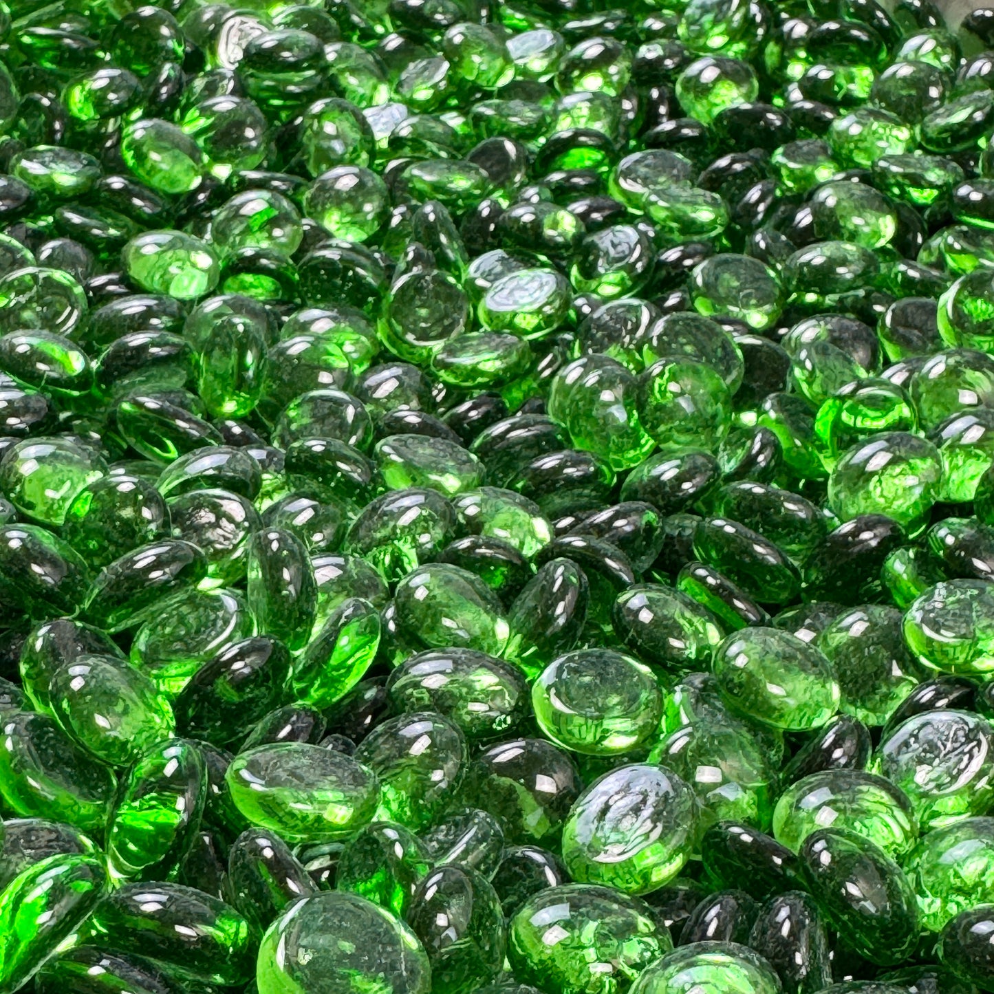 Gemstone Waters Green Flat Glass Bead