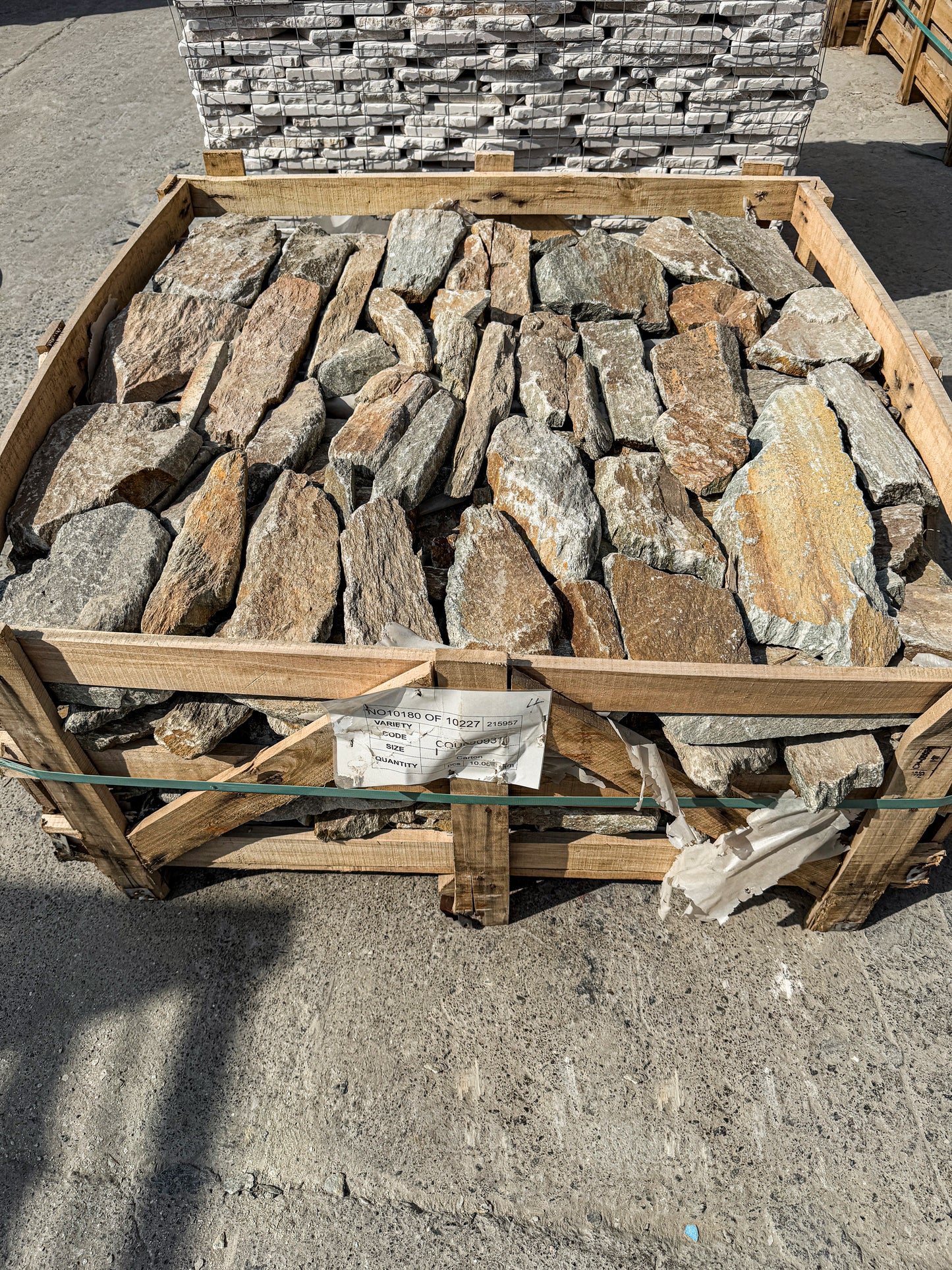 Opulent Flagstone Series Rust Brown Loose Random Piece Quartz Wall Cladding