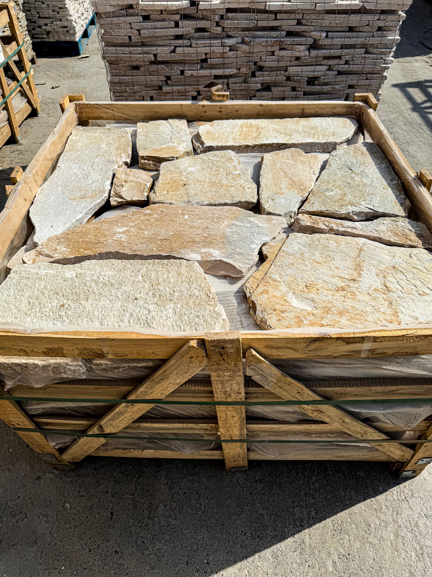 Opulent Flagstone Series Yellow Wood Vein Loose Random Piece Marble Flag Stone