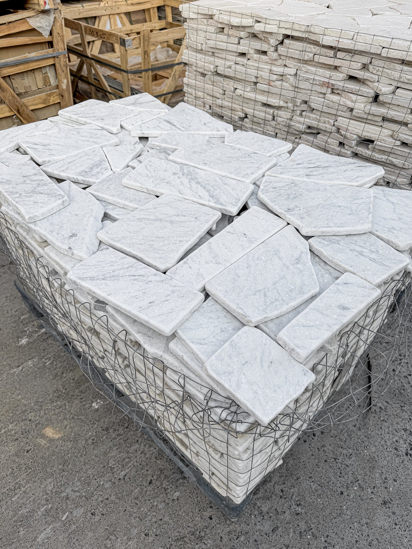 Opulent Flagstone Series Carrara White Marble Loose Random Piece Marble Flag Stone