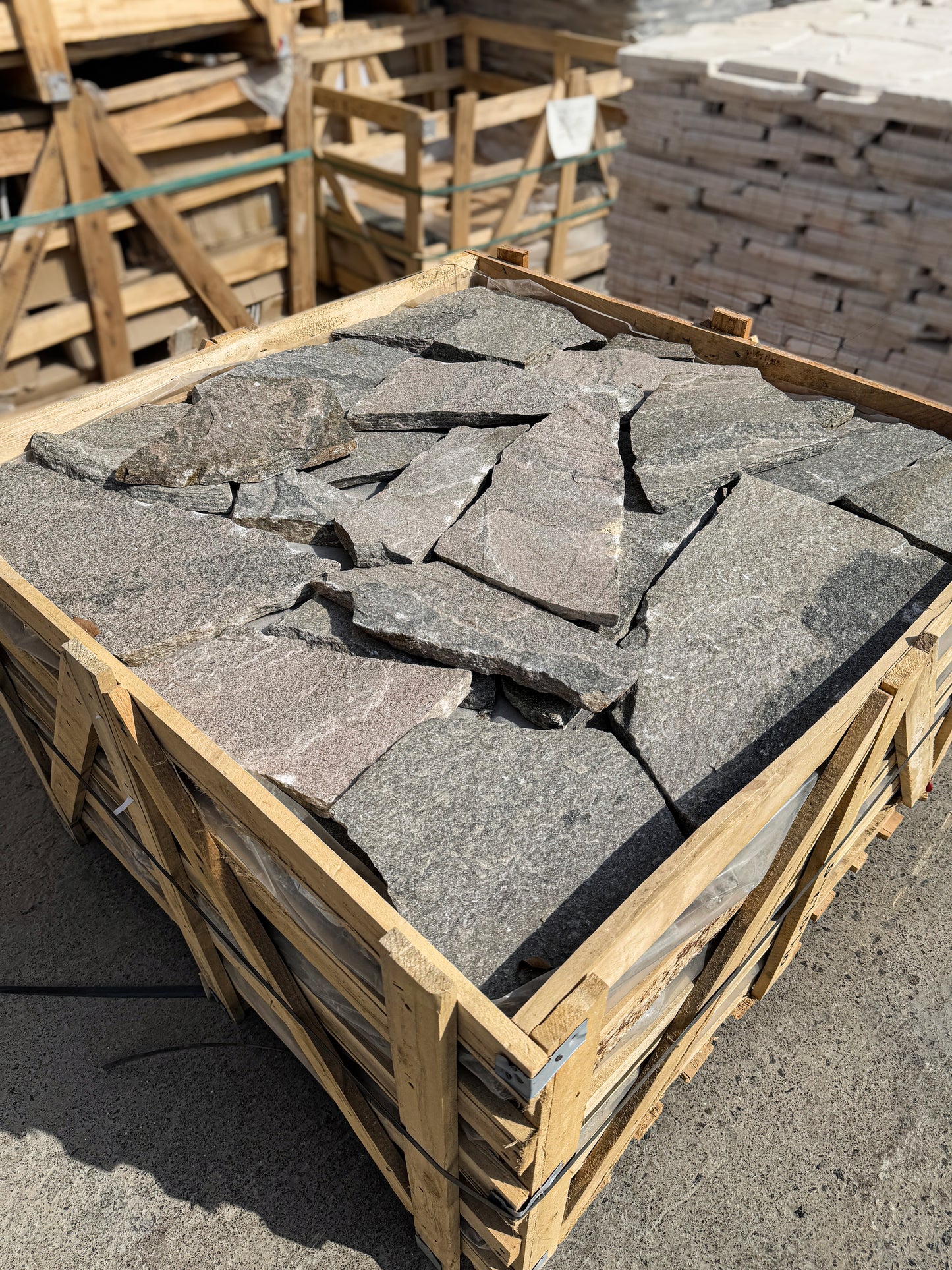 Opulent Flagstone Series Pink & Thunder Grey Loose Random Piece Quartz Wall Cladding