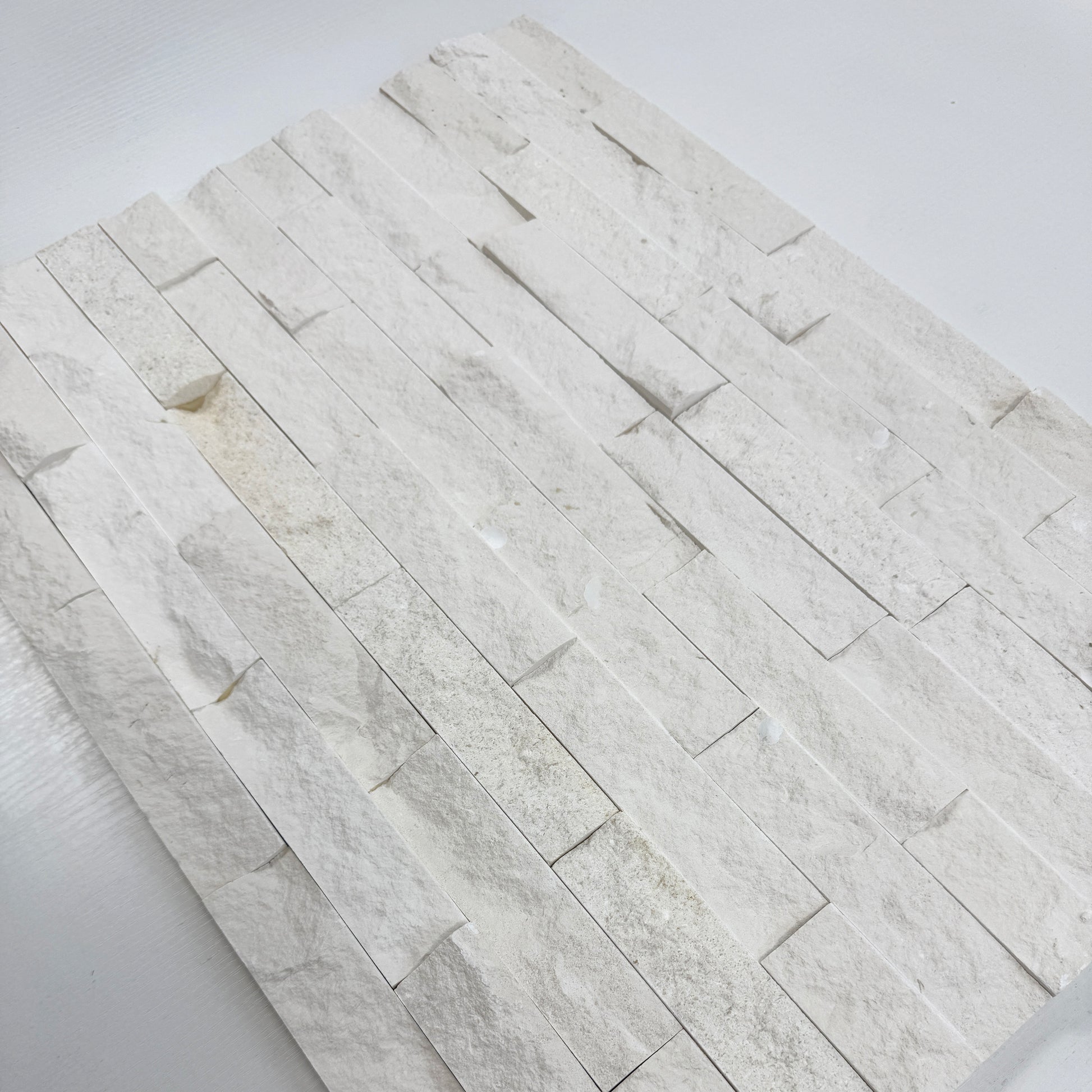 Luxe Aura series White Split Lime Stone Wall Cladding – MOSYCLE
